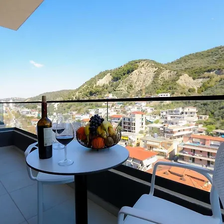 Thomas Apartment Vlore